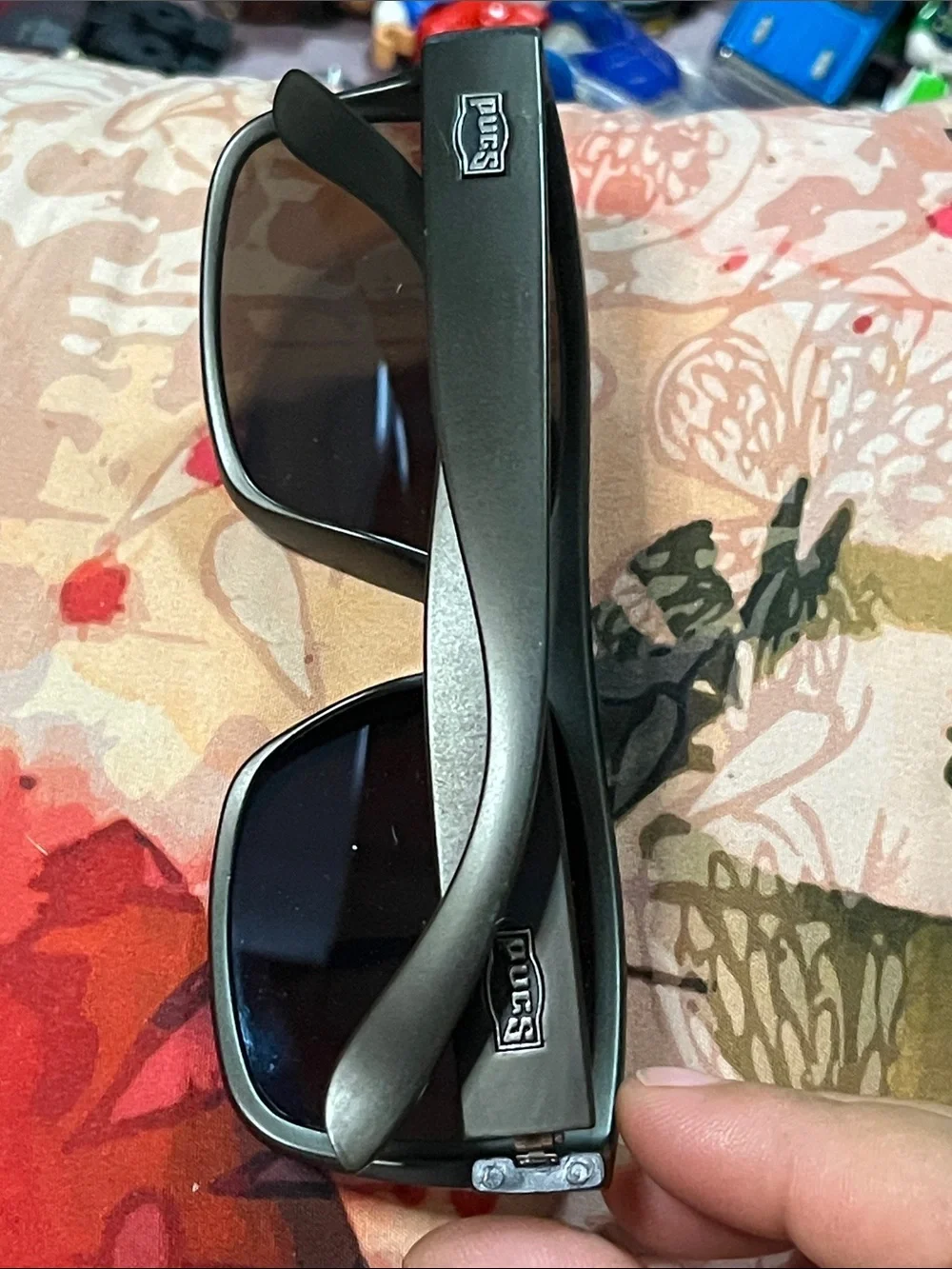 Men's Black Frame Sunglasses with Blue Mirrored Lenses - Classic Sport Style